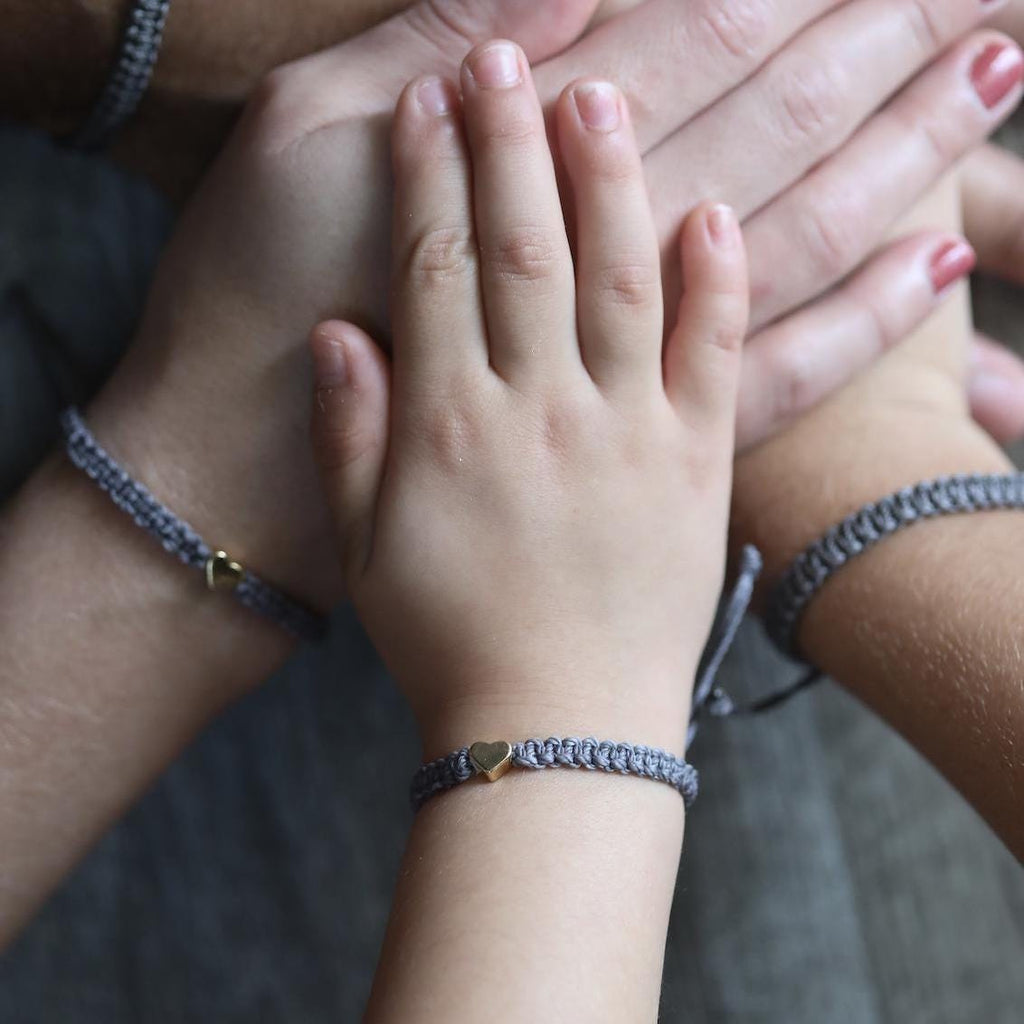 Family Bracelets, Dark Gray, Mommy and Me bracelets with Gold Heart charms by Fanfarria