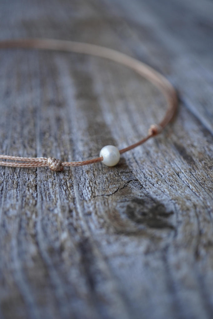 Minimalist Pearl Choker