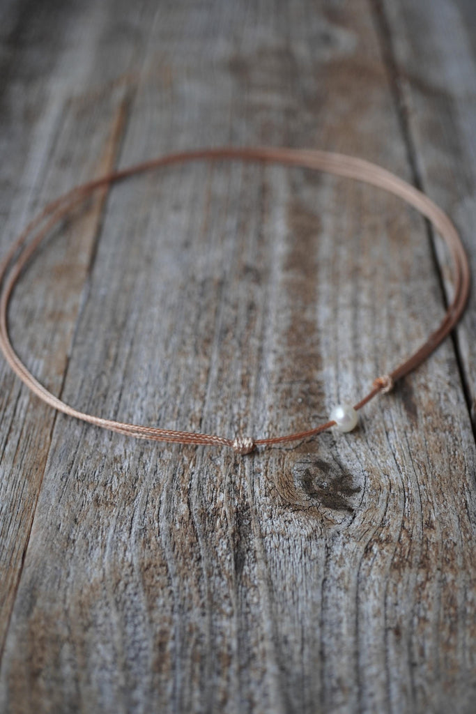 Minimalist Pearl Choker