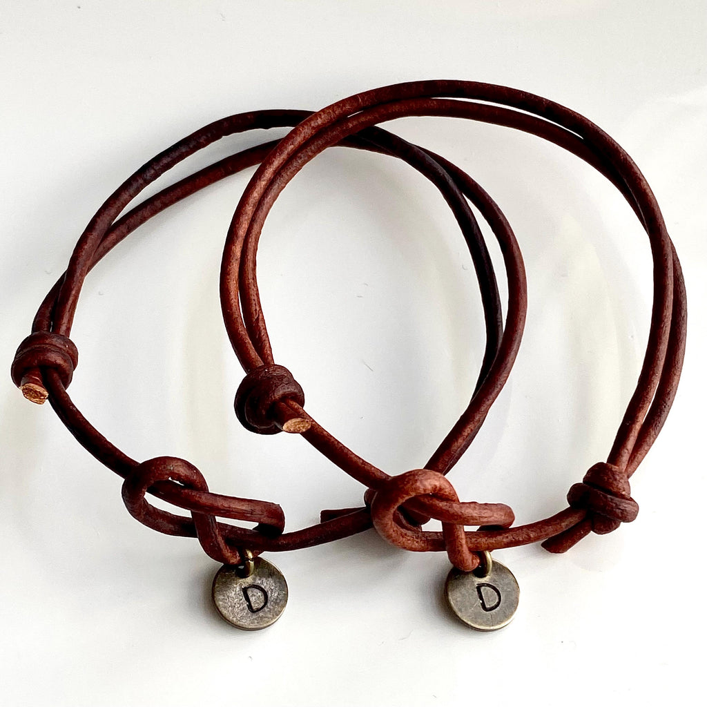 Couples Leather Bracelet, His Hers Matching Set, Personalized Anniversary Gift, Lovers Key, Leather Infinity Knot Unisex