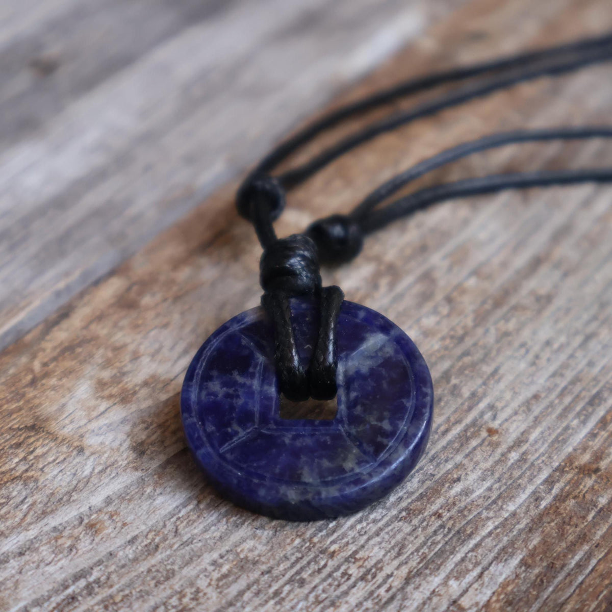 Natural Stone Pendant Necklace, Donut Choker, Adjustable Black Cord, Bohemian Jewelry Gift, Unisex Necklace