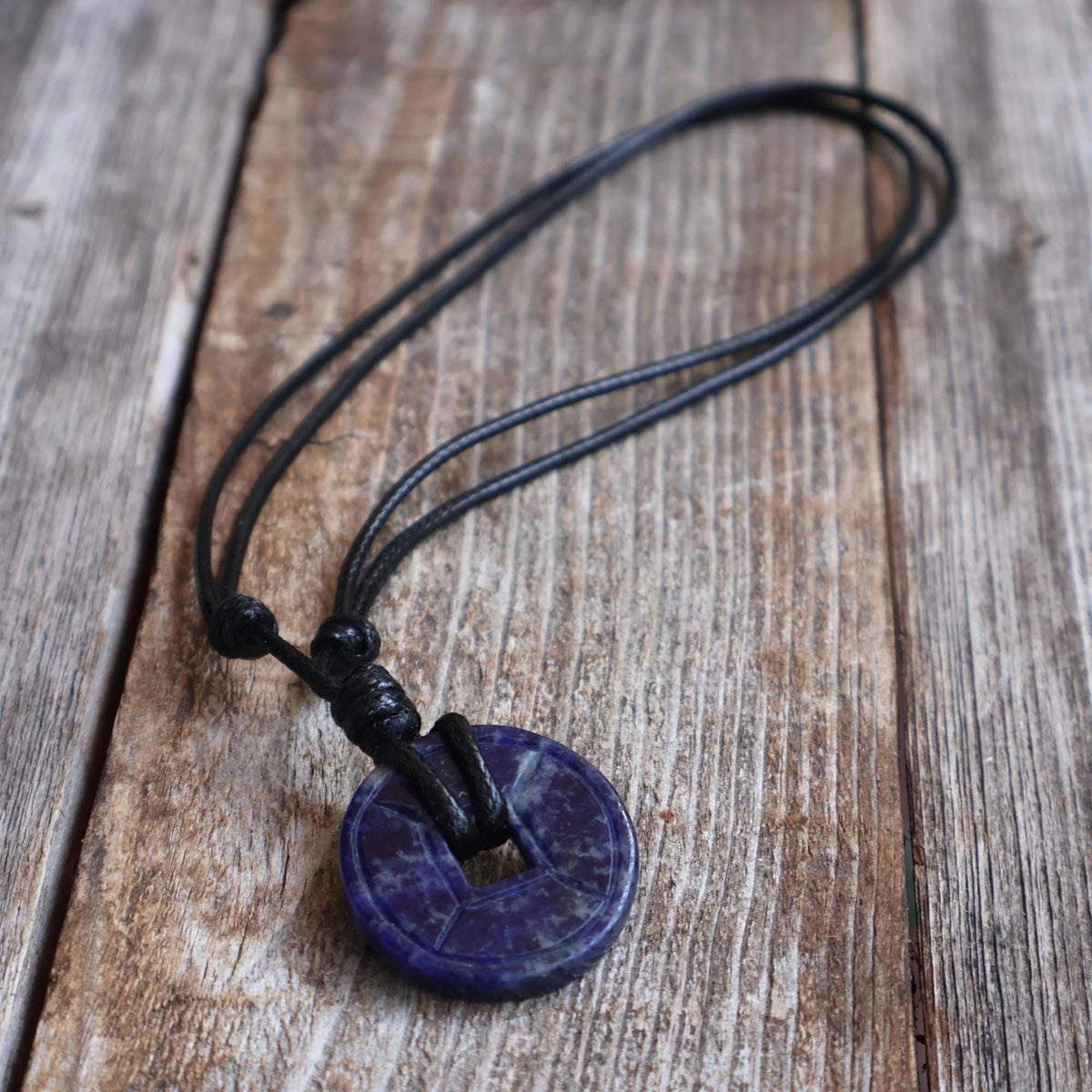Natural Stone Pendant Necklace, Donut Choker, Adjustable Black Cord, Bohemian Jewelry Gift, Unisex Necklace