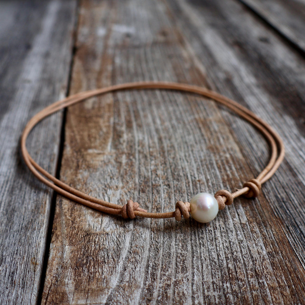 Single Pearl Leather Choker Necklace Handmade Adjustable Freshwater Pearl Necklace Boho Minimalist Jewelry Gift for Her Natural Leather