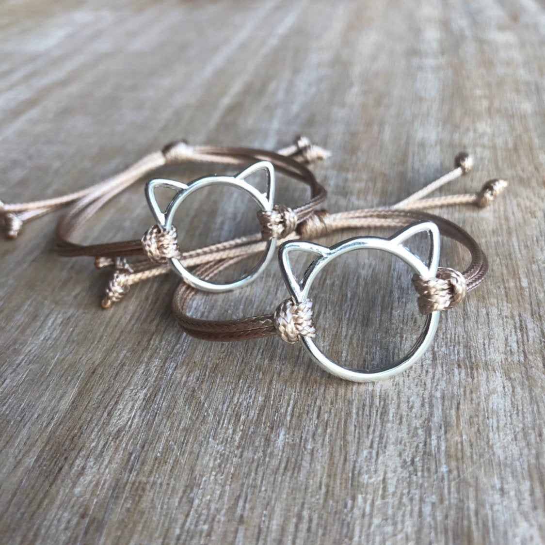 Gold Mommy and Me Cat Charm Matching Bracelets - Fanfarria Handmade Jewelry