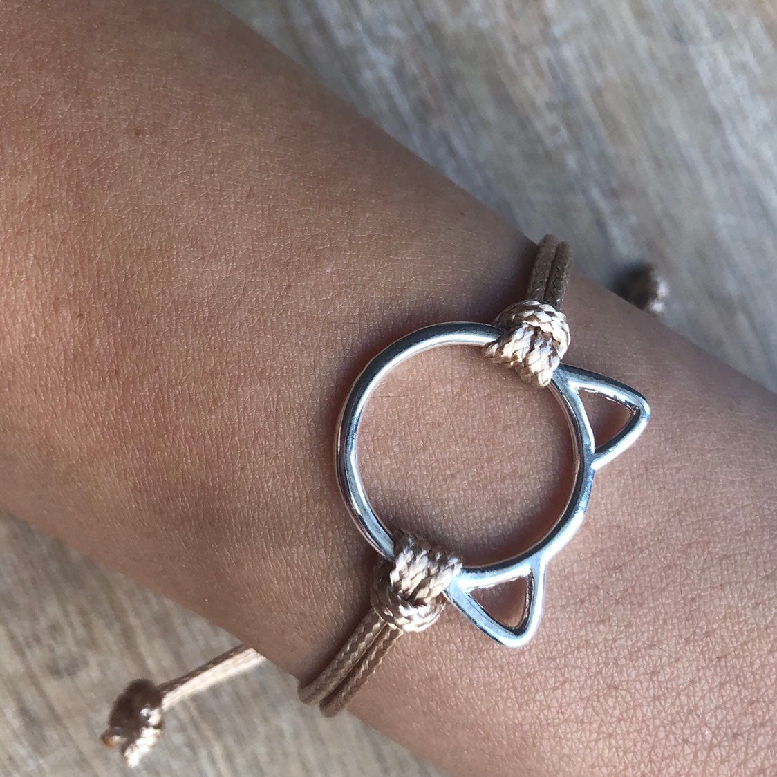 Gold Mommy and Me Cat Charm Matching Bracelets - Fanfarria Handmade Jewelry