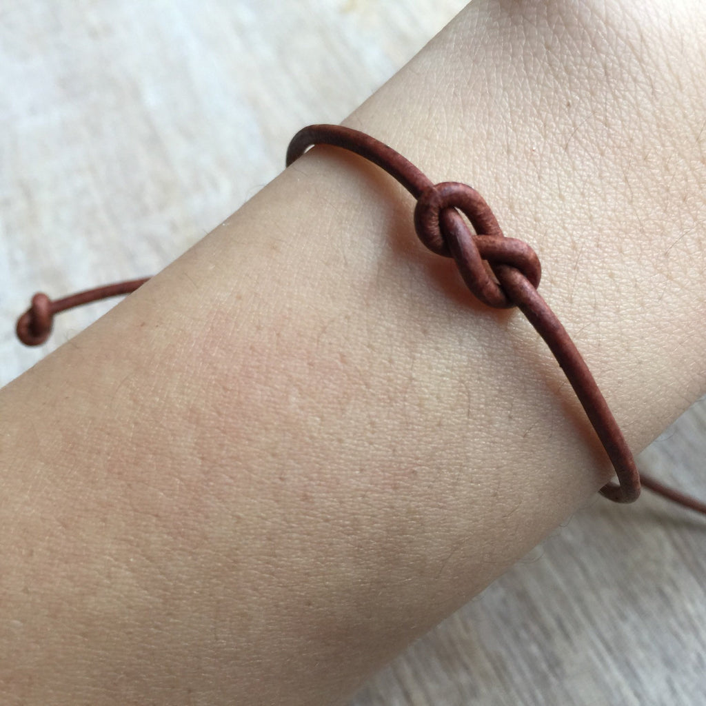 Lovers Key Simple Leather Bracelet - Fanfarria Handmade Jewelry