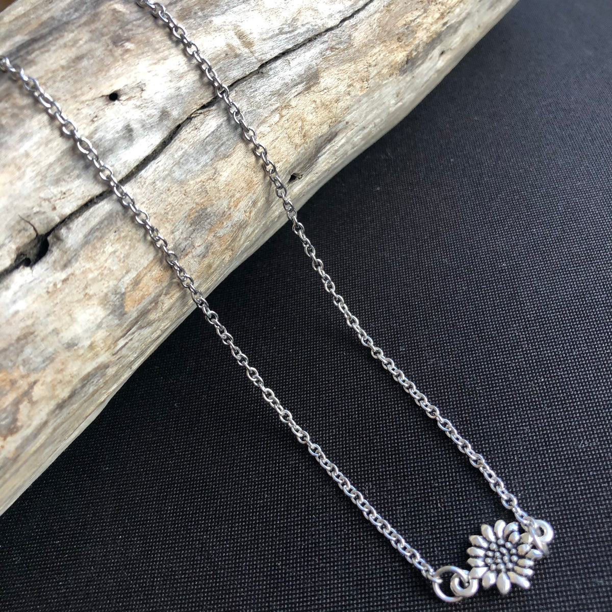 Sunflower Stainless Steel Necklace - Fanfarria Handmade Jewelry
