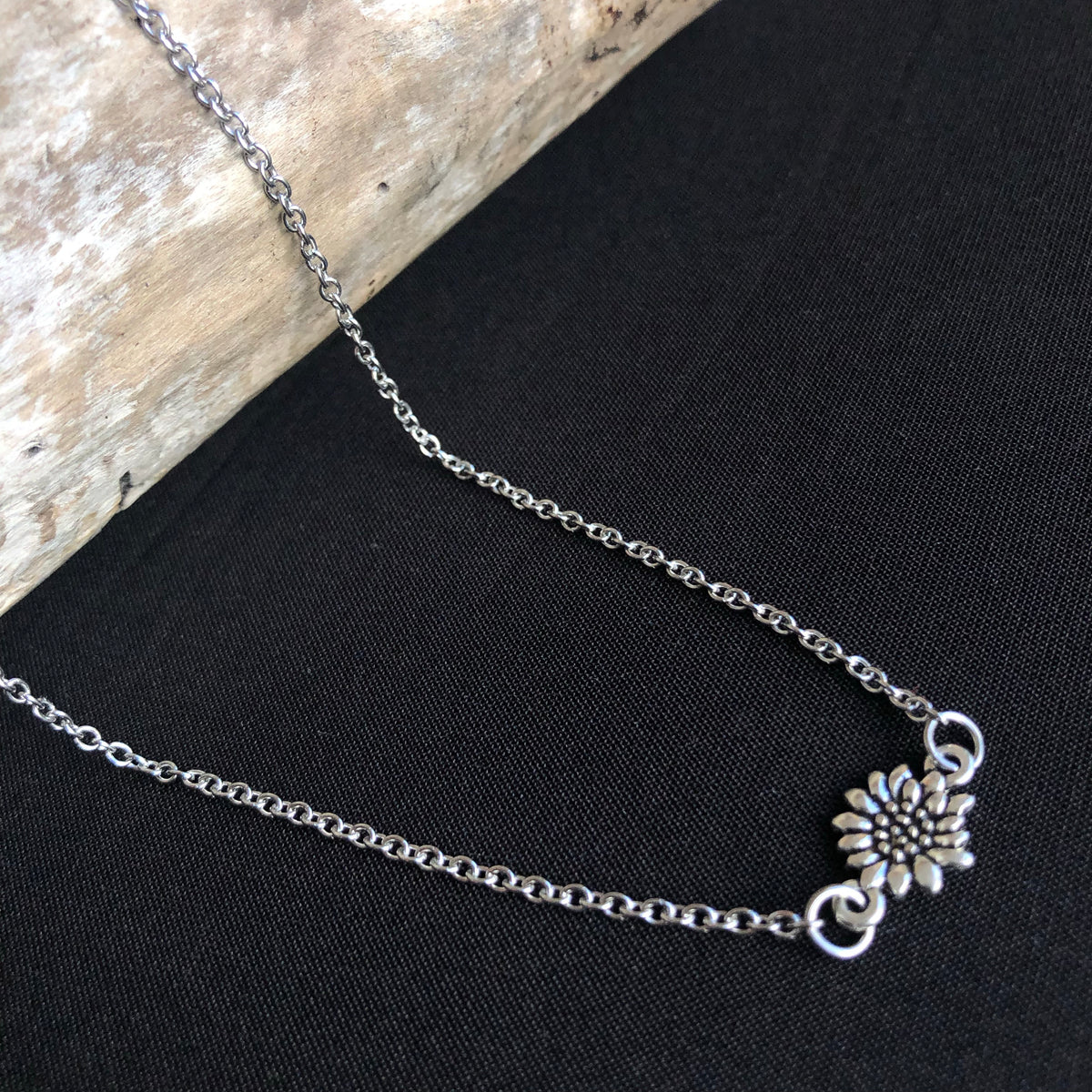 Sunflower Stainless Steel Necklace - Fanfarria Handmade Jewelry